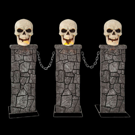  Light-Up Skull Pedestal Fence With Chains Halloween Decoration