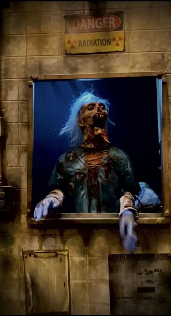  Dr. Bones Halloween Animatronic