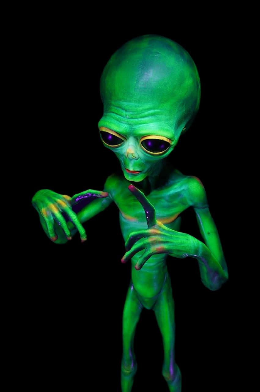  "Glow Alien Visitor Prop" Professional Full Body Halloween Prop