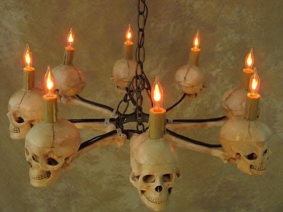  "Wagon Wheel Skull Chandelier" Haunted House Lighting